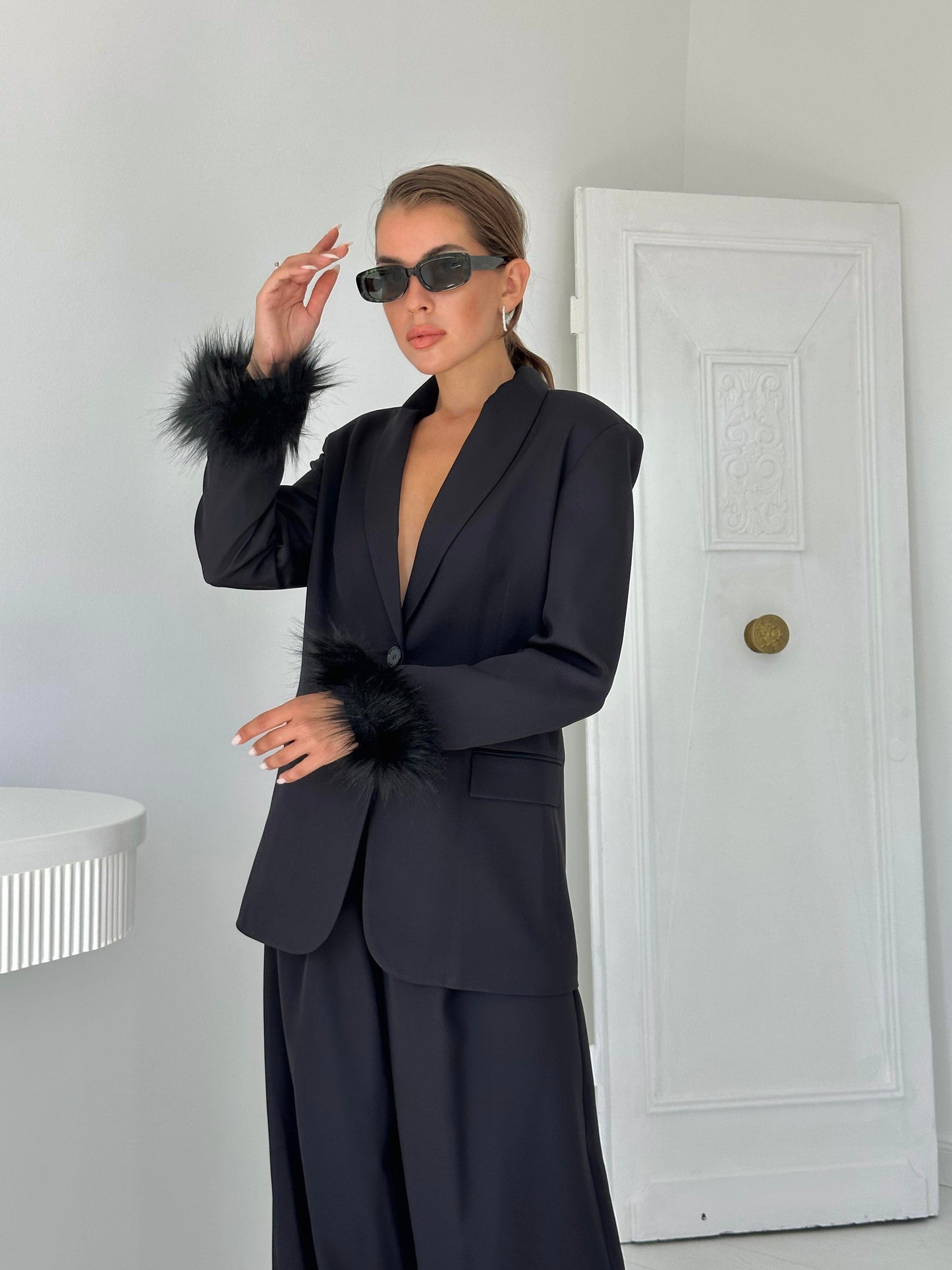 Feathered Sleeves Suit-Black