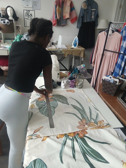 Summer Sewing Camp (Ages 13-17) 🧵 Monday–Friday | 11:00 AM – 3:00 PM